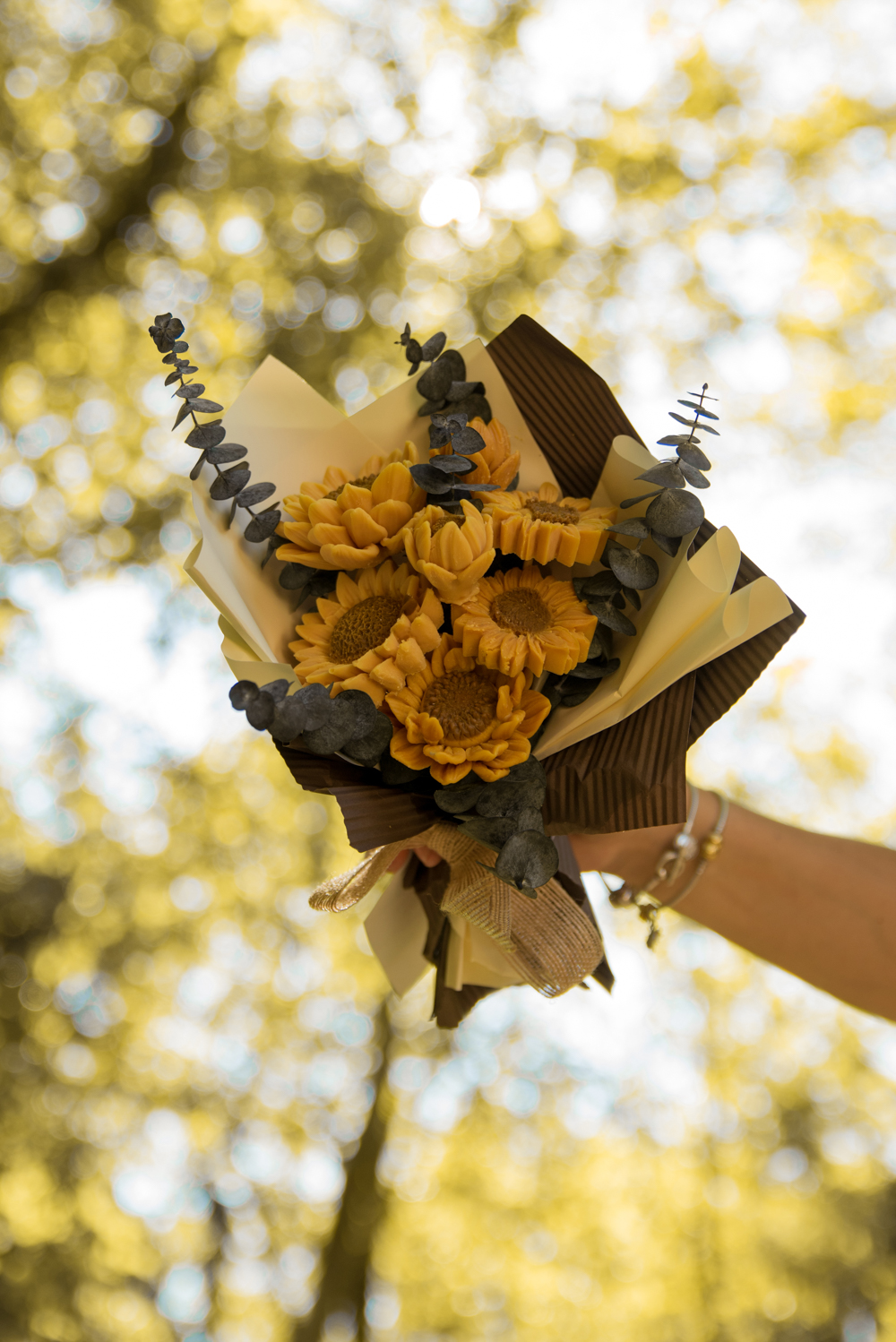 Sunflower Candle Bouquet – Φθινοπωρινή Ανθοδέσμη Κεριών